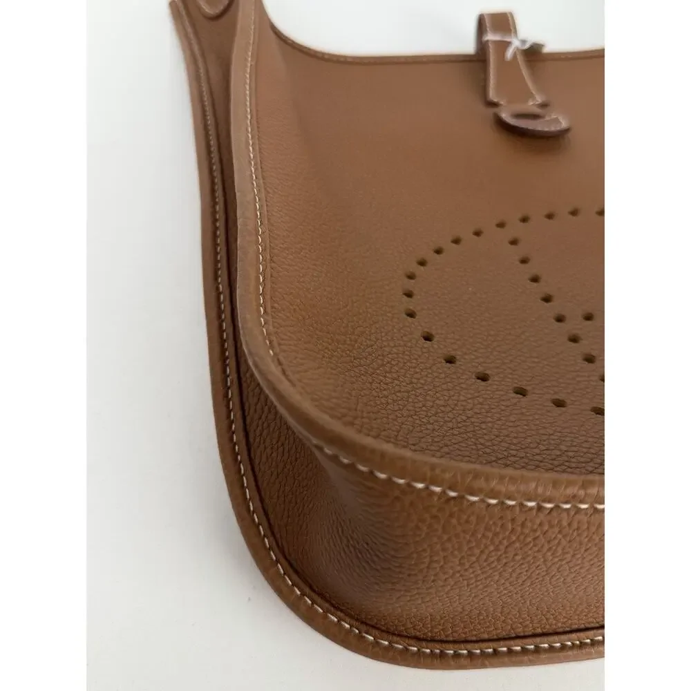 Hermes Clemence Evelyne III 29 Gold Hardware Biscuit Crossbody Bag (Z - 2021) - Picture 10 of 16
